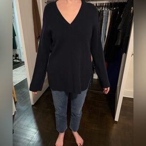 Vince black cashmere v-neck sweater L